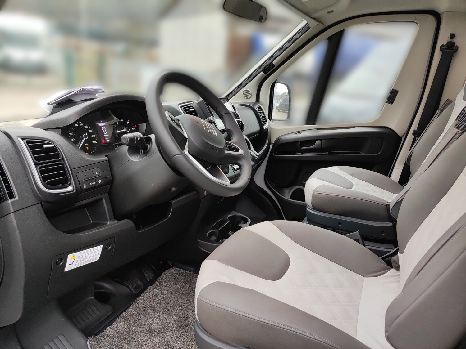 Knaus L!VE TI PLATINUM SELECTION 590 MF Live 2025