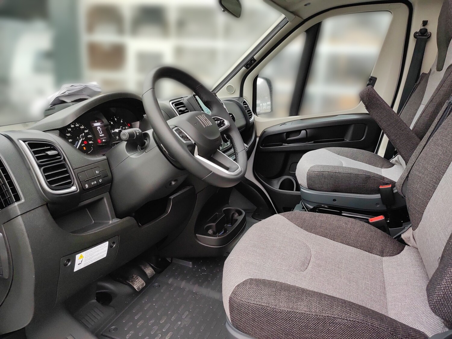 Knaus L!VE TI PLATINUM SELECTION 700 MEG Live 2025