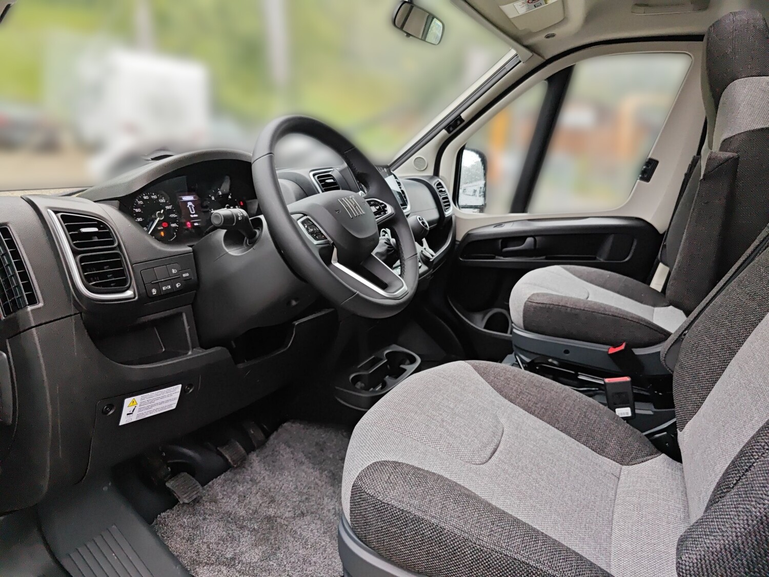 Knaus L!VE WAVE PLATINUM SELECTION 650 MF Live Wave 2025