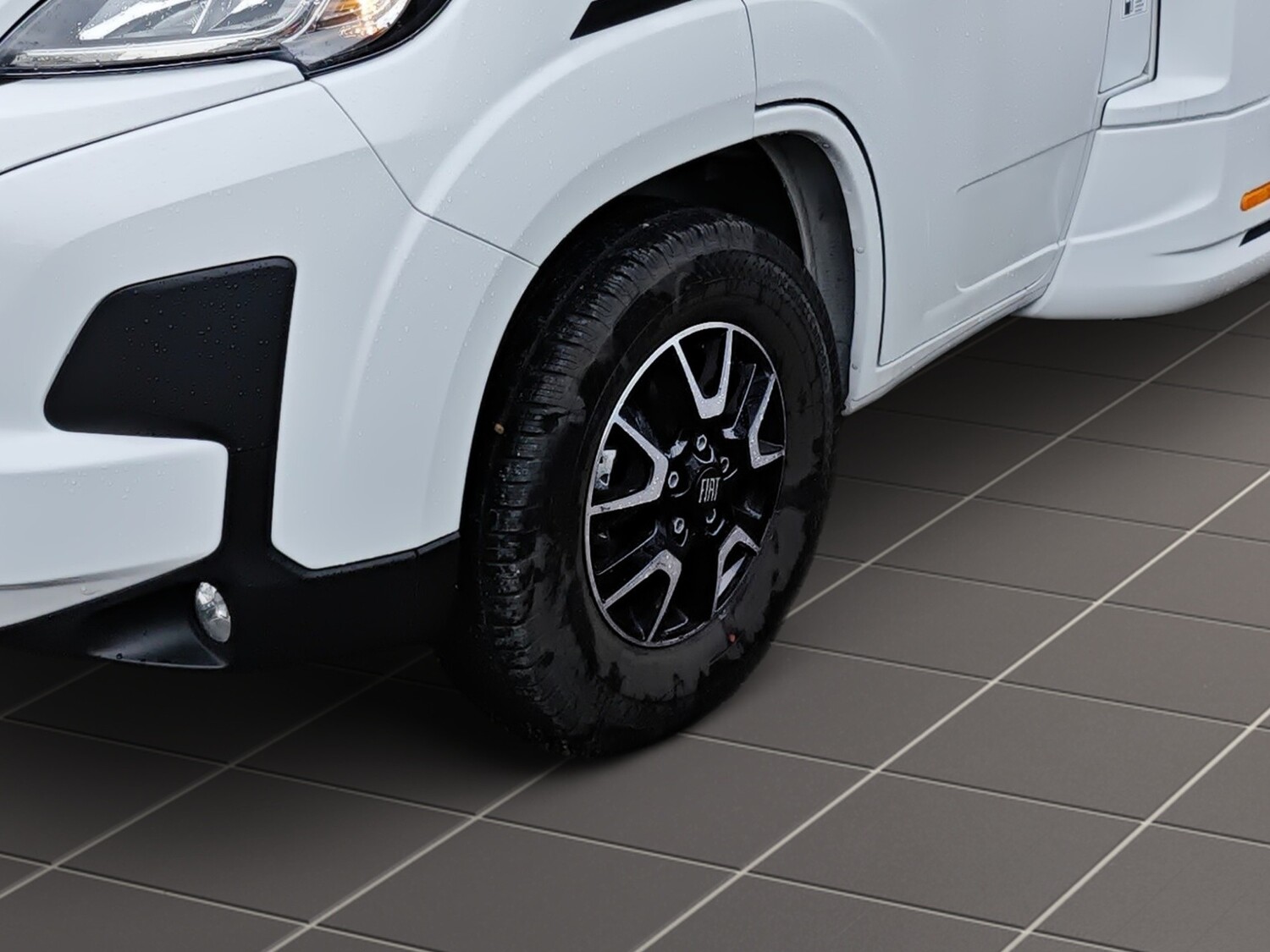 Knaus L!VE WAVE PLATINUM SELECTION 700 MEG Live Wave 2025