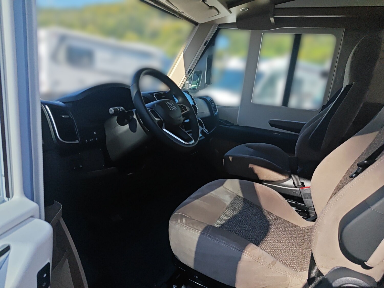 Carthago c-compactline I 143 LE C2-tourer C1-tourer 2025