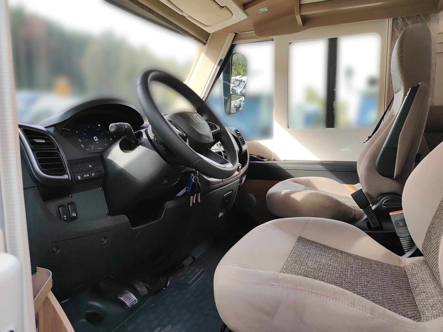 Carthago c-compactline I 143 LE C2-tourer C1-tourer 2025