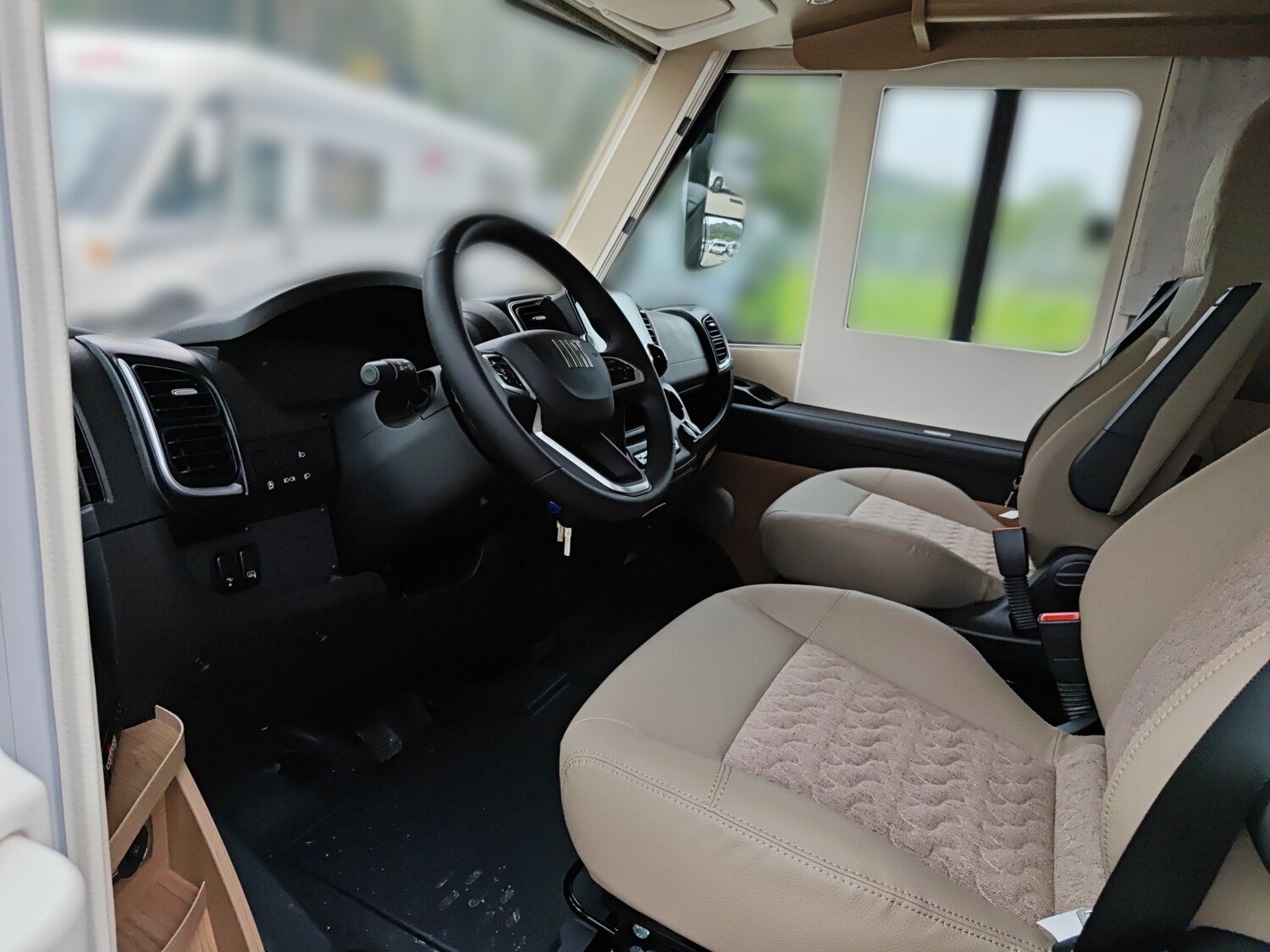 Carthago c-compactline I 143 LE C2-tourer C1-tourer 2025