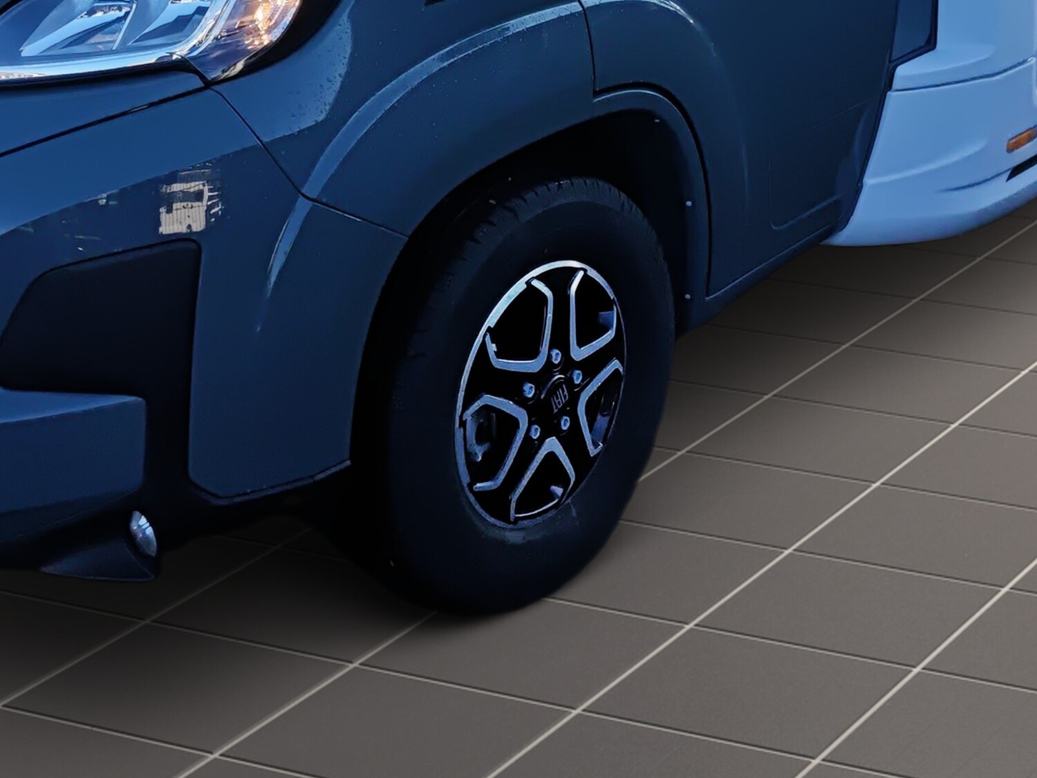 Knaus L!VE WAVE PLATINUM SELECTION 650 MF Live Wave 2025