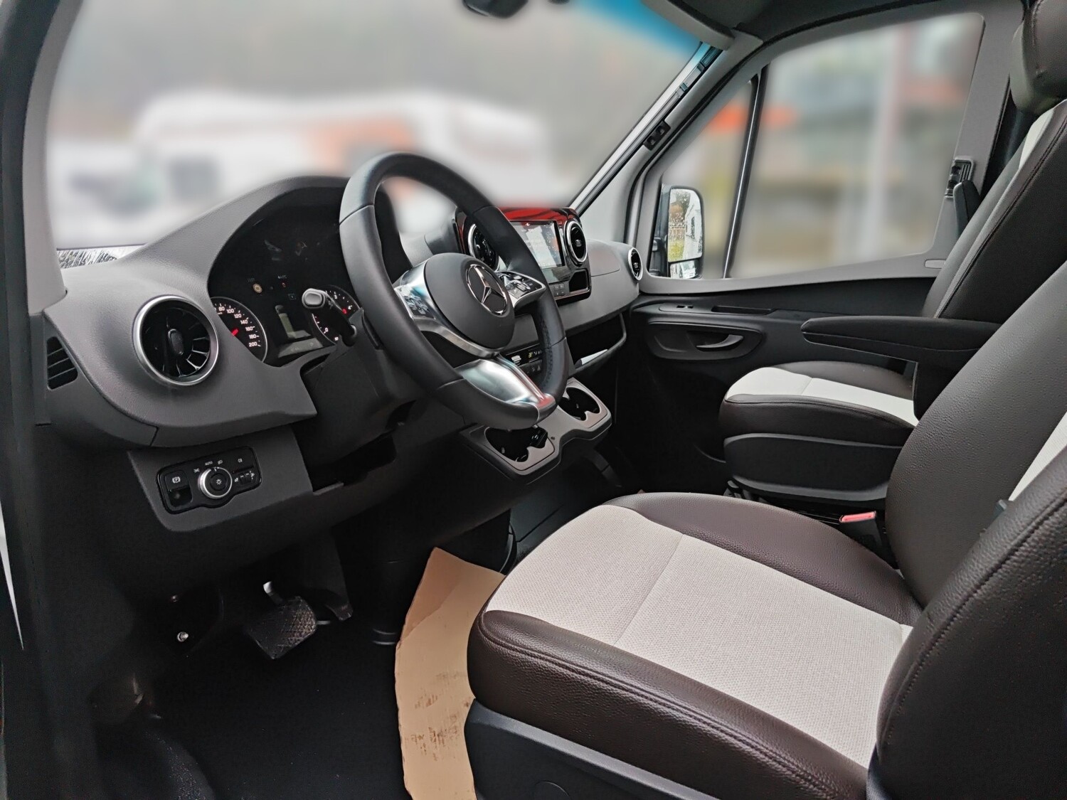 Weinsberg CaraCompact Suite MB EDITION PEPPER 640 MEG LTE 2025