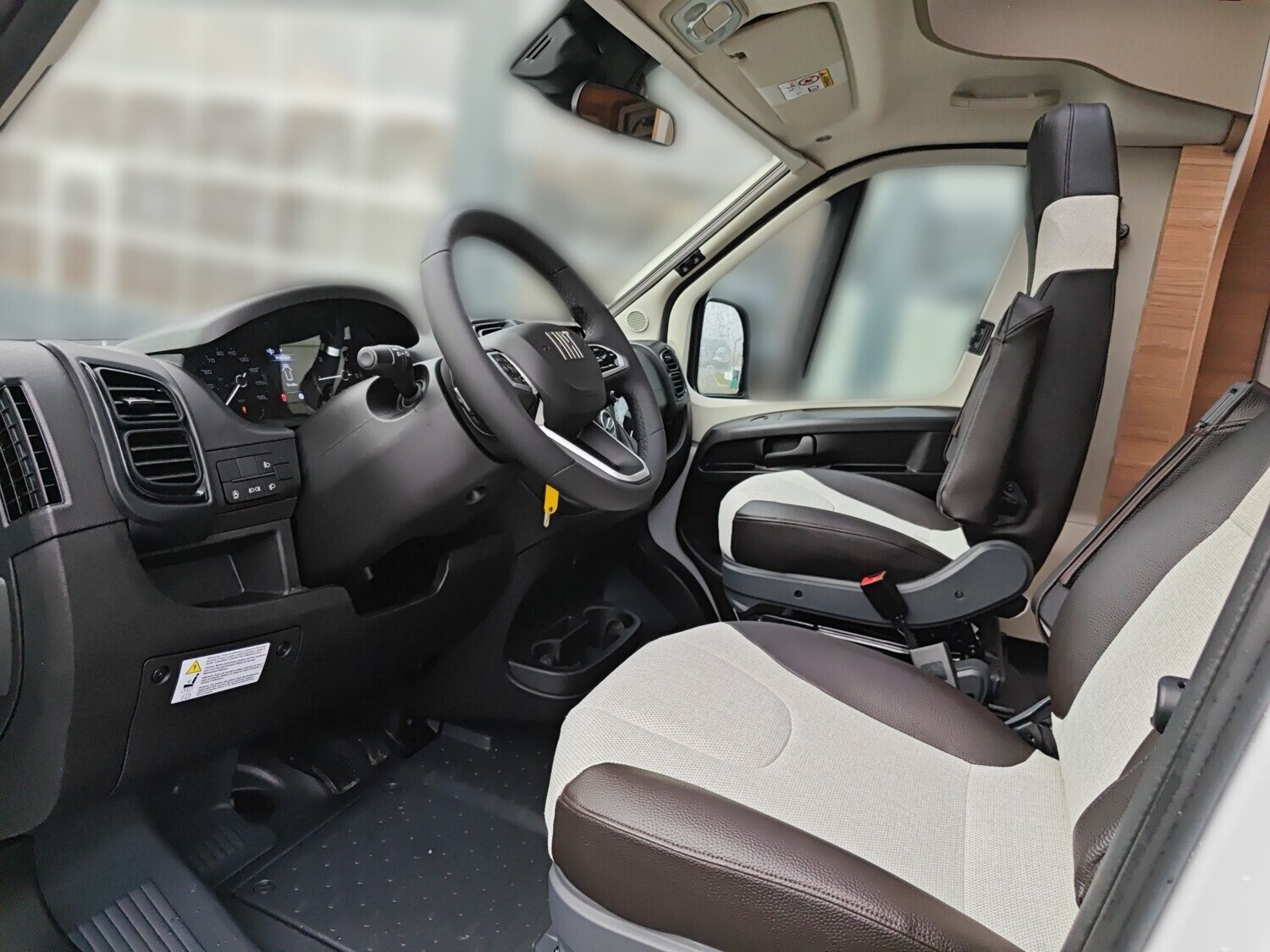 Weinsberg CaraCompact EDITION PEPPER 600 MEG Spare 13051,- 2026