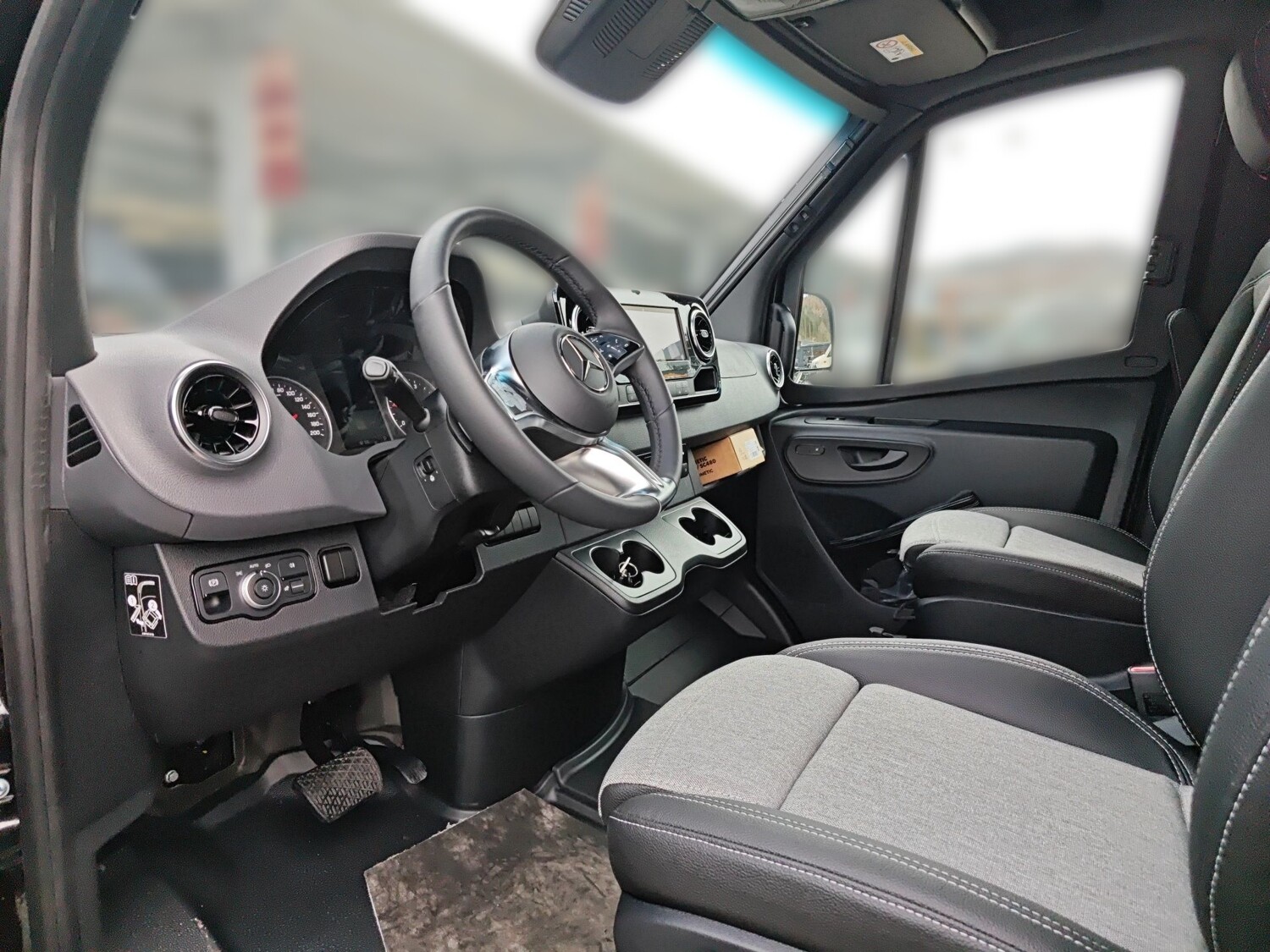 Pössl Roadstar X Mercedes 190 PS 2025