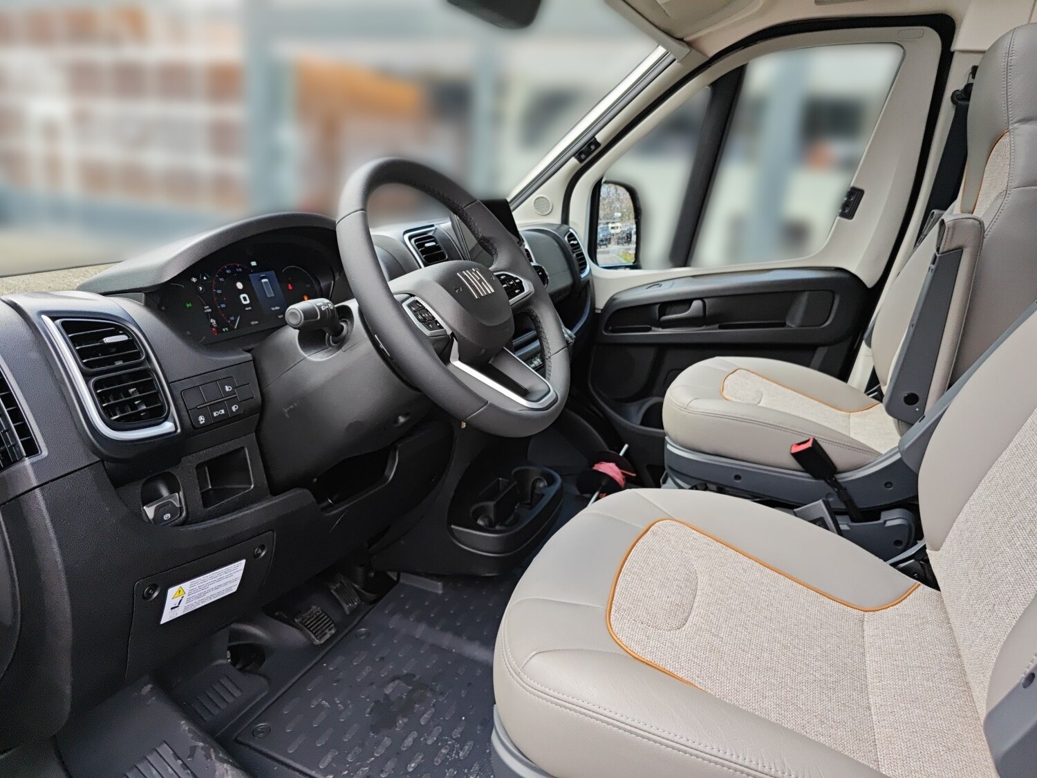 Malibu Van first class – two rooms 640 LE RB GT skyview 2026