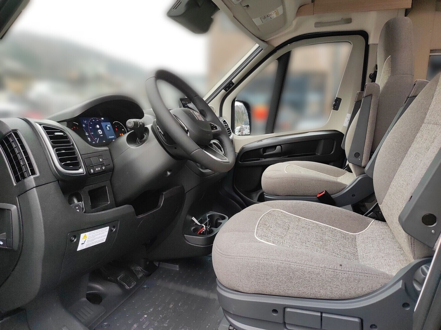 Malibu Relax 640 LE R ambition Van First Class two Room 2026 | Bild 6