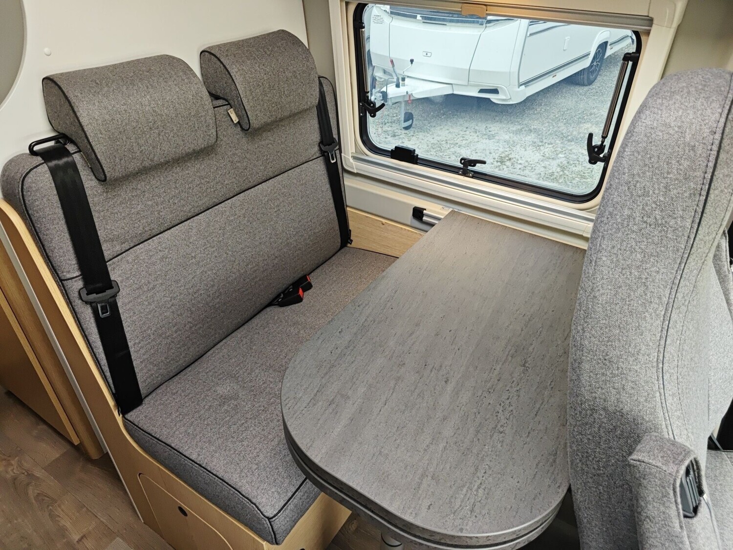 Sunlight Cliff 640 IC-LINE Peugeot 2026 | Bild 11