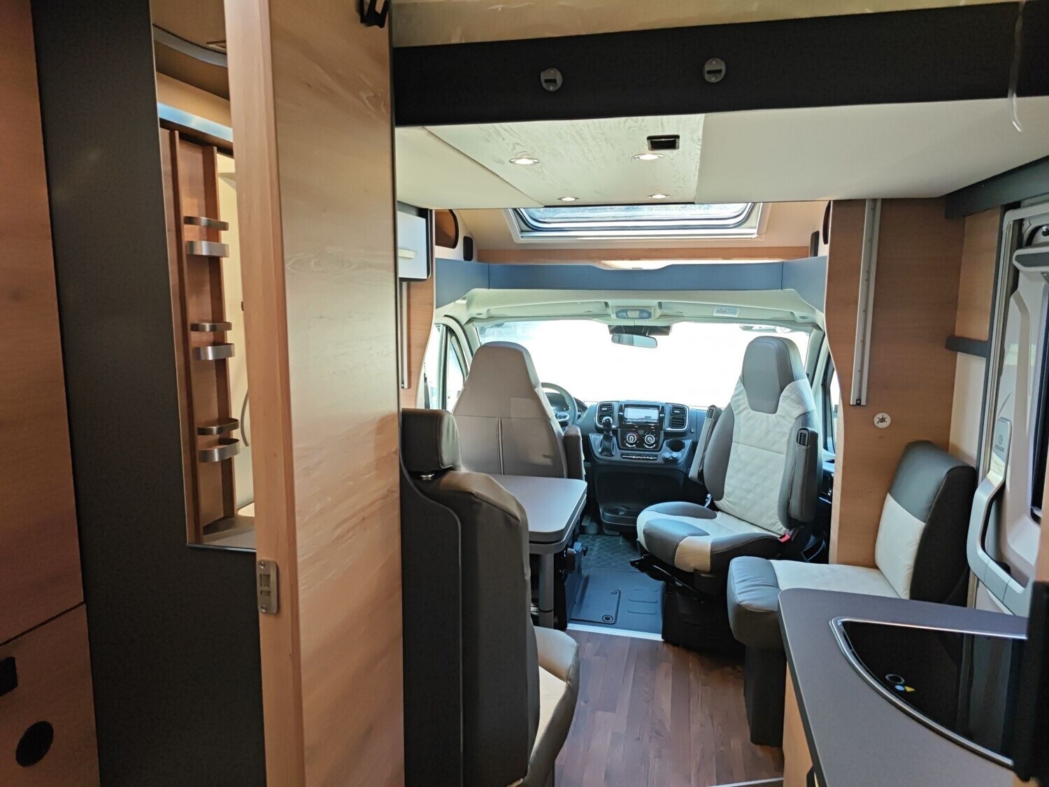 Knaus L!VE WAVE PLATINUM SELECTION 650 MEG Live Wave 2026 | Bild 19