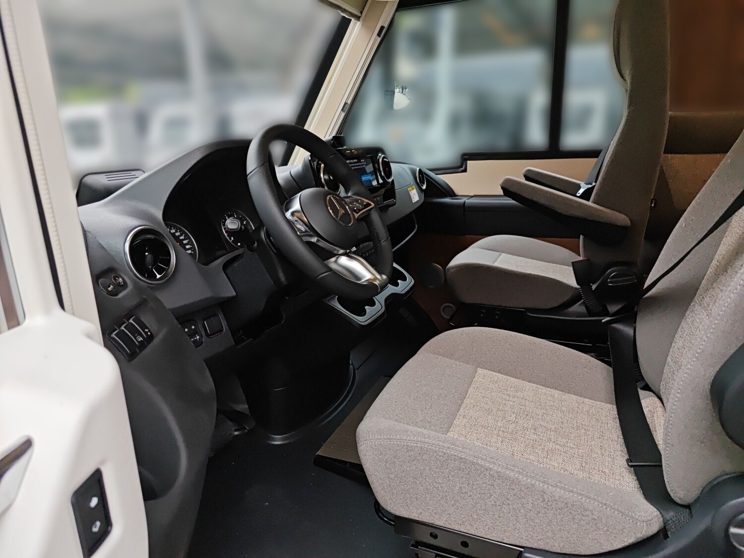 Carthago C2-tourer I 143 KB LE comfort Mercedes 2026 | Bild 6