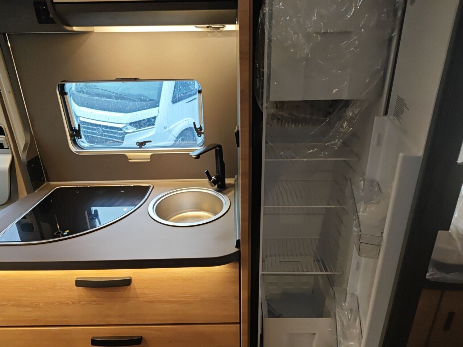 Knaus L!VE WAVE PLATINUM SELECTION 650 MEG Live Wave 2026 | Bild 13