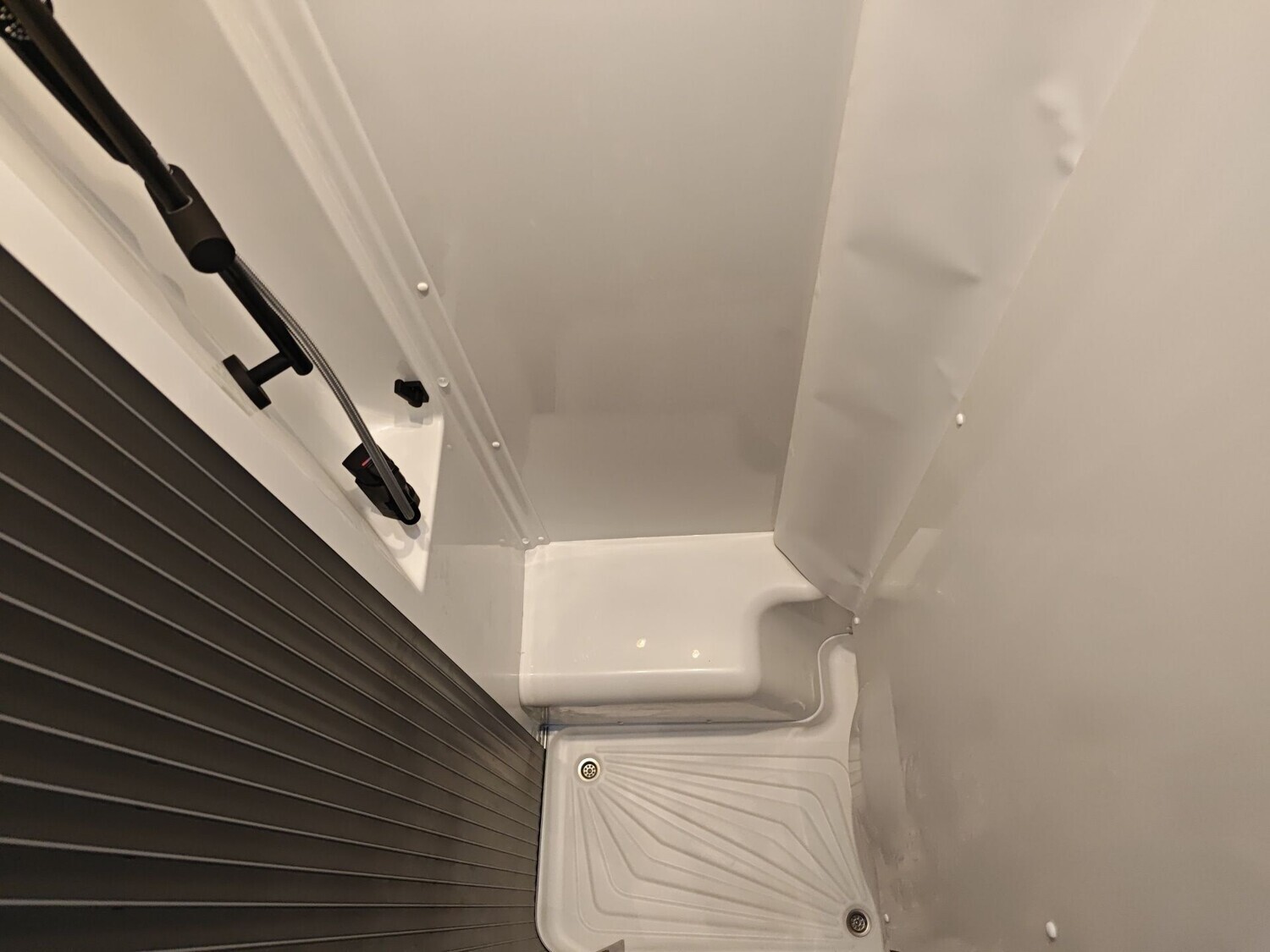 Knaus L!VE WAVE PLATINUM SELECTION 650 MEG Live Wave 2026 | Bild 15