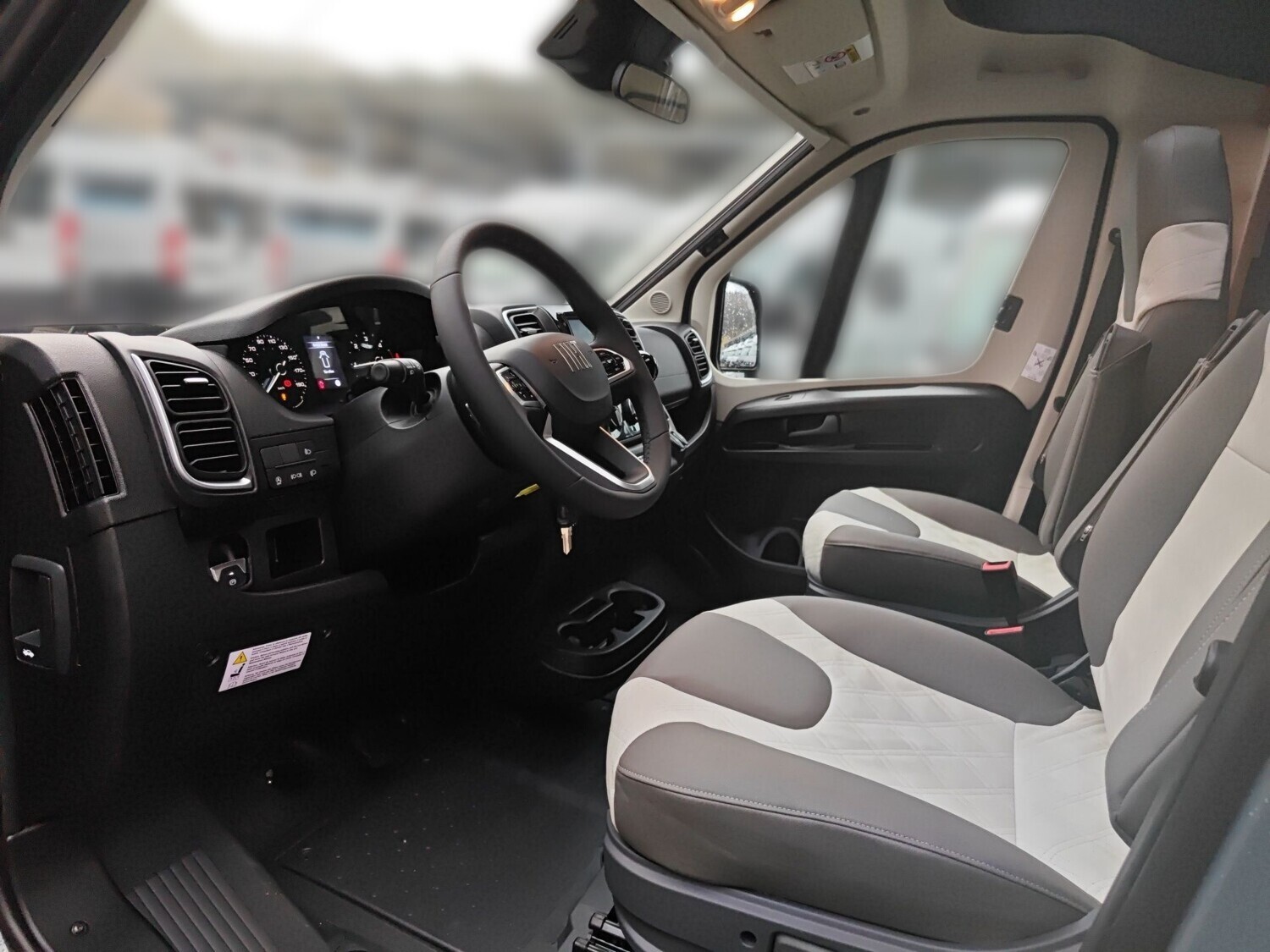 Knaus L!VE WAVE PLATINUM SELECTION 650 MEG Live Wave 2026 | Bild 6