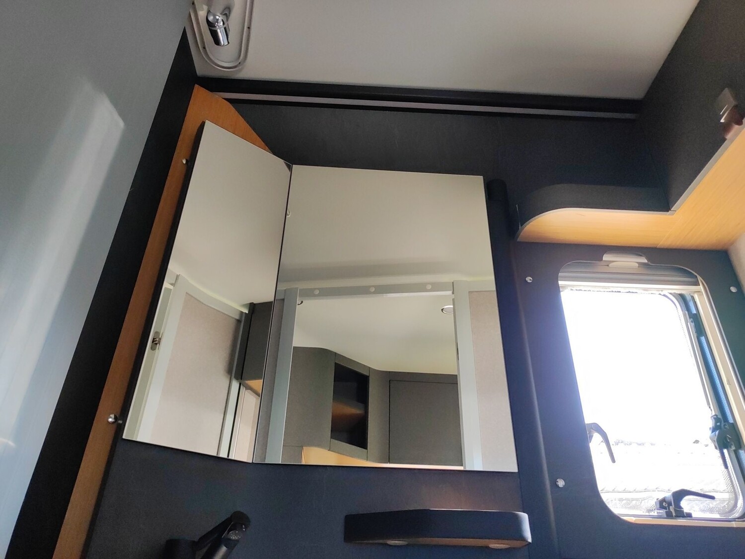 Hymer Venture S Mercedes 2023 | Bild 15